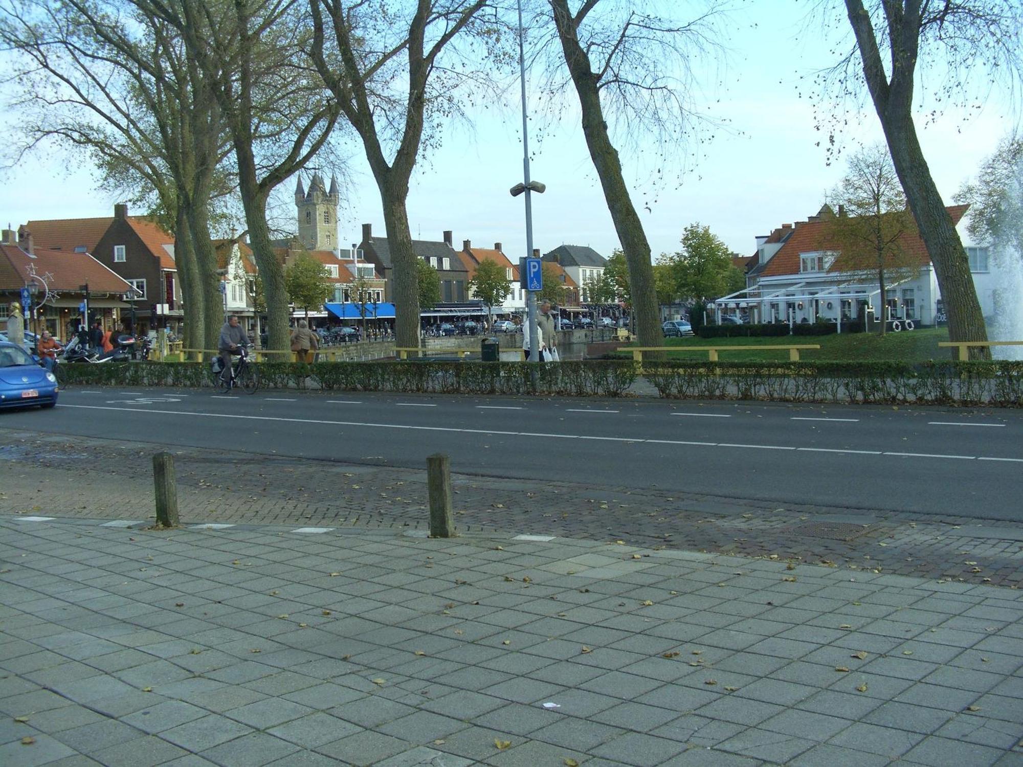 Inn Sanders De Paauw Esclusa