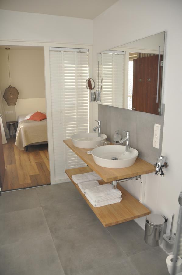 Sanders De Paauw Inn Esclusa